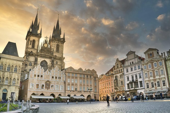 Private Prague walking tour & Karlstejn castle trip from Prague - A Czech lunch in the countryside