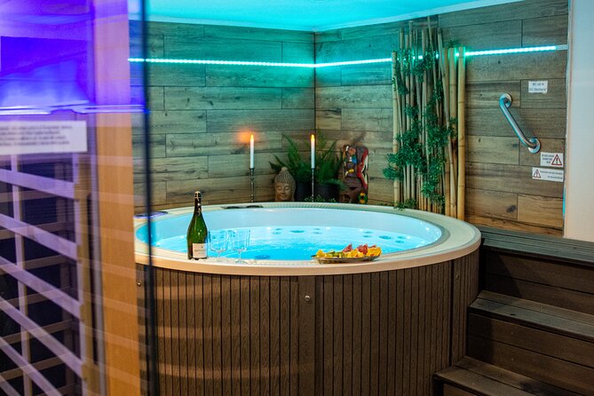 Private Spa with Jacuzzi and Sauna - BLACK ZONE - A good fit for couples and friends