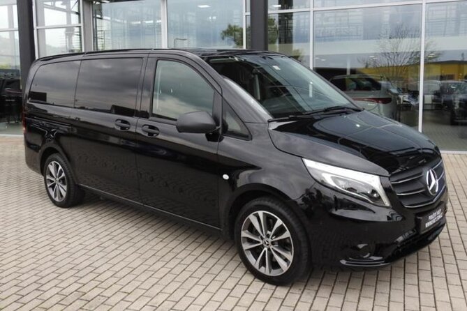 Private Transfer from Prague Airport to Prague City Hotels 1 - 7 pax - Driver quality and vehicle condition