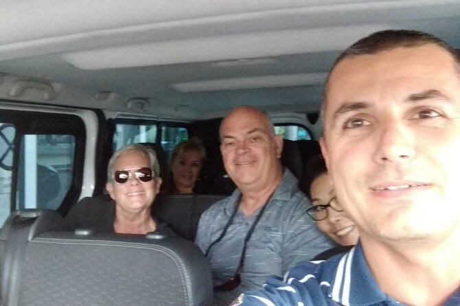 Private Transfer Prague to Passau or Passau to Prague with stop in Cesky Krumlov - Who will get the most from this experience