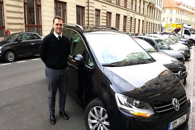Private Transfer Prague to Salzburg with 2h stop in Krumlov in a Sanitized Car - Key points at a glance