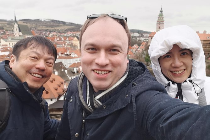 Private UNESCO Český Krumlov Trip from Prague with Local Guide - The viewpoint and two hours to wander
