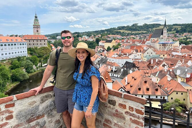 Private UNESCO Český Krumlov Trip from Prague with Local Guide - The guides and the tone of the day