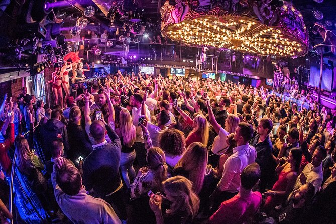 PUB CRAWL IN PRAGUE | Admission Ticket - The night in four quick points