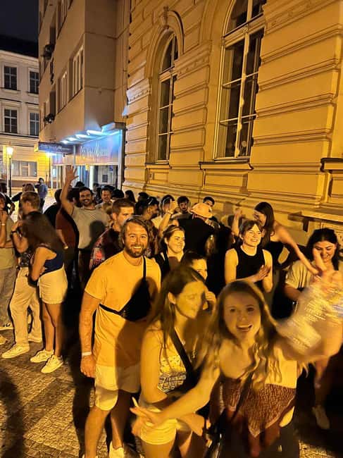 Pub Crawl with Shots and Night Club I Prague - Meeting at Recovery Room in central Prague