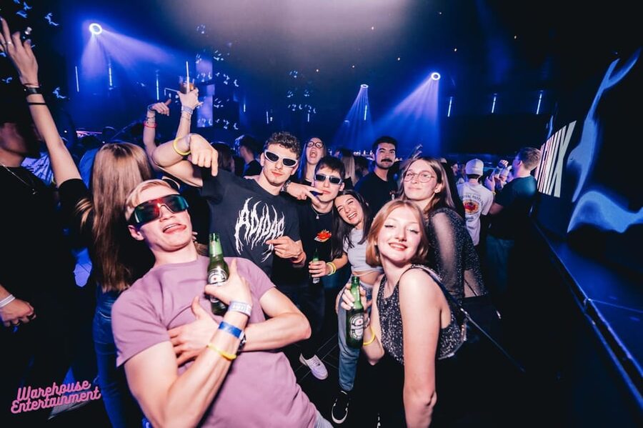 Pub Crawl with Shots and Night Club I Prague - Who will enjoy this most