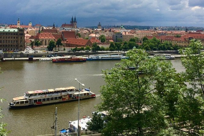 Radtour durch Prag auf Deutsch - Petrin and the descent toward the river