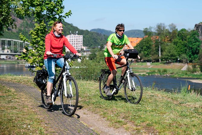 Rafting from Děčín to Bad Schandau and back on bikes - What the $36.12 price really covers