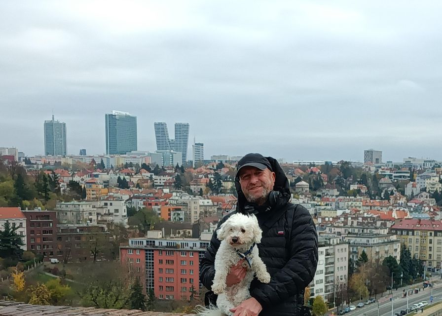 Real life in Prague - Easy Walk from Vysehrad to Vyton - Walking through Vyšehrad Fortress and Park