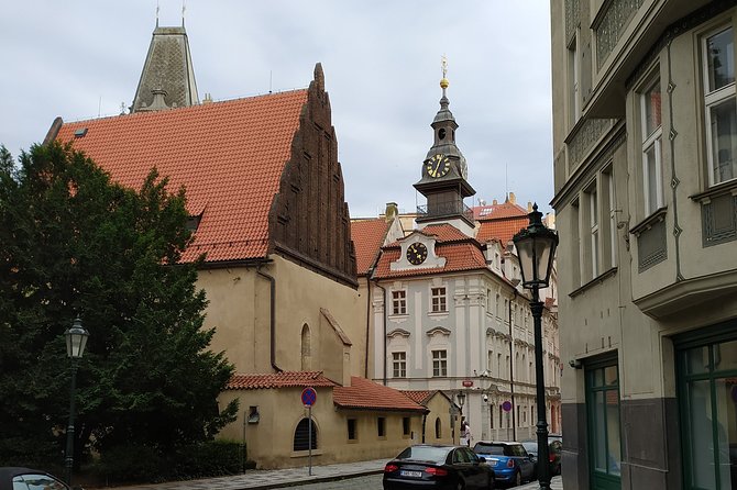 Religious Prague Walking Tour - What the guides add to the buildings