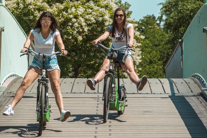 Rent your E-Scooter Hugo Bike in Prague! - The guide makes the biggest difference