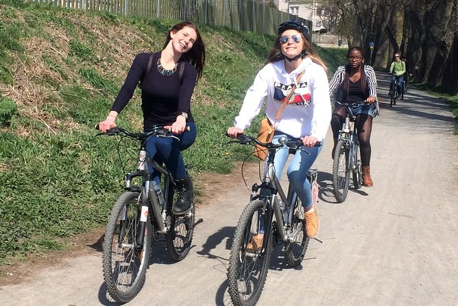 River & Park Bike Tour to Troja Chateau (Private small groups) - Finishing with a Czech beer