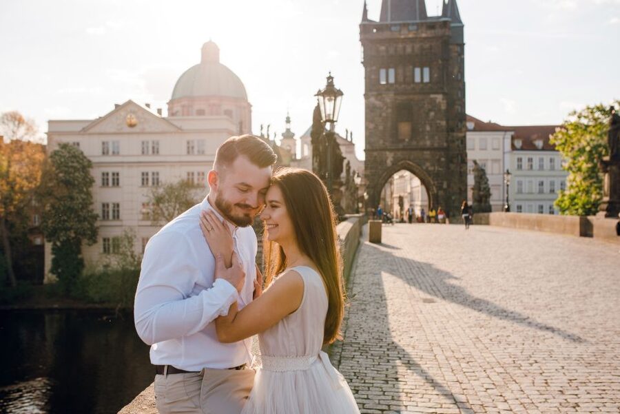 Romantic Photoshoot Experience for Couples in Prague - Three Prague icons in one carefully timed hour