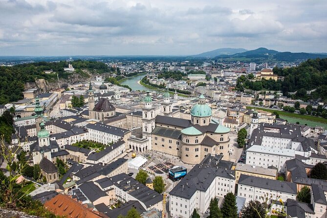 Salzburg Private Day Tour from Prague with transfers and guide - Lunch with a local recommendation