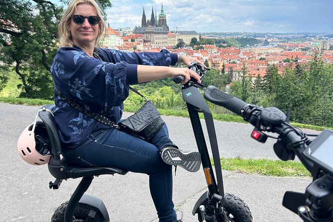 Scooter tours to Prague Castle and views. - Petřín and the optional tower visit