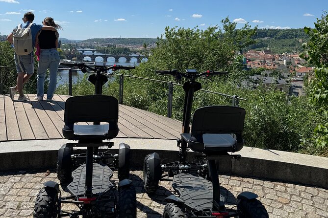 Scooter tours to Prague Castle and views. - What the two-hour timing really means