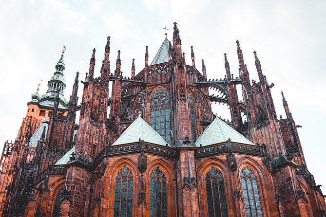 Self-Guided Audio Tour - Prague Castle District - St. George’s Basilica and Prague’s early religious story