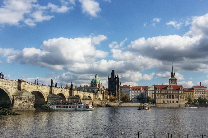 Shared Arrival Transfer: Prague Airport to Hotels - What the Prague Airport transfer is really like