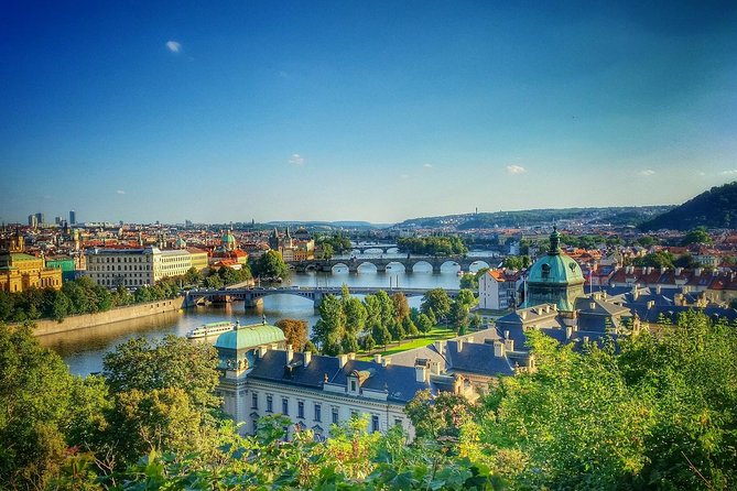 Shared Arrival Transfer: Prague Airport to Hotels - Waiting time can shape the whole experience