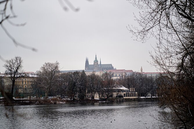 Sinatra Tribute Show and Dinner Experience in Manes - Who will get the most from this Prague evening