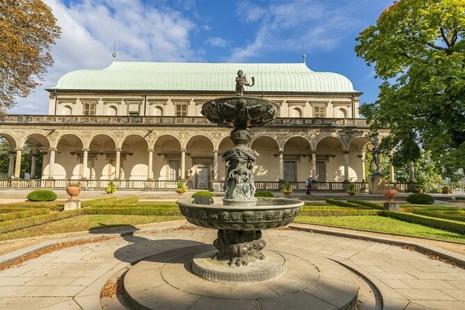 Skip the line: Prague Castle Interiors Tour with Local Guide - St. Vitus Cathedral: Gothic scale and Mucha glass