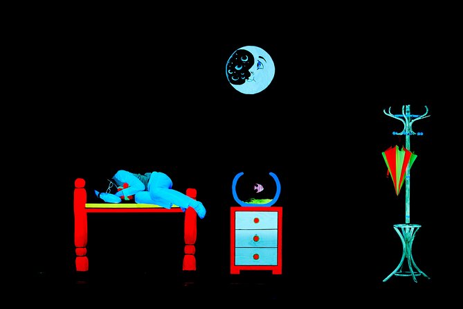 Skip the Line: WOW Show Black Light Theater in Prague Ticket - What WOW Black Light Theater is really like