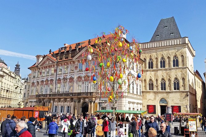 Small Group Prague Old Town and Jewish Quarter Walking Tour - The Jewish Quarter, explained before you enter