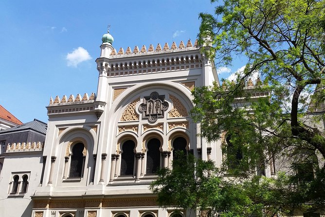 Small Group Prague Old Town and Jewish Quarter Walking Tour - Reading the Old Town Hall and Astronomical Clock