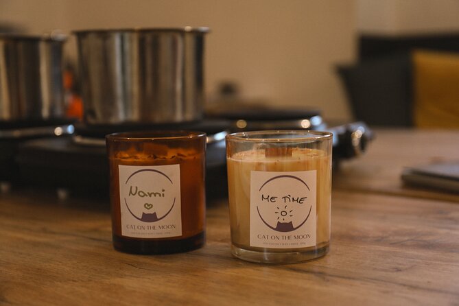 Soy Candles Workshop in Prague - Choosing a glass vessel, scent, and decoration