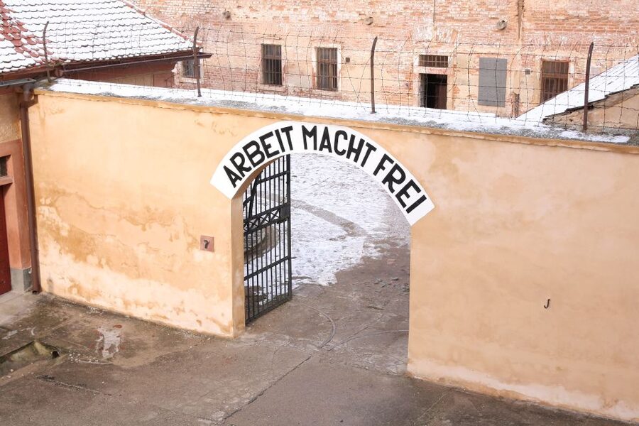 Terezin Memorial: Entry Ticket Combo w. Guided Walking Tour - Key points to know before you go