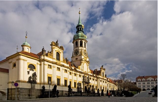 The essentials of Prague - Malá Strana and a change of mood