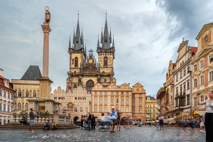 The Royal road, walking tour in french - Starting at Celetná Street and Týn Court