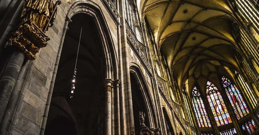 Tour of Prague Castle in italian language ticket included - St. Vitus Cathedral, Prague’s great Gothic interior