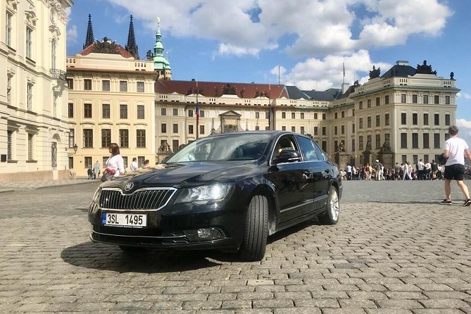 Transfer from Prague Hotel to Airport Prague - The ride to Václav Havel Airport