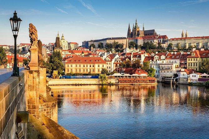 Two-Hour Morning Walking Tour of Prague Castle - Timing, clothing, and what to bring
