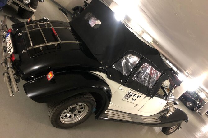 Vintage Cars Prague - Grand City Tour 150min / 1-6 pers. 2,5hrs - Churches, culture, and Prague’s golden roof