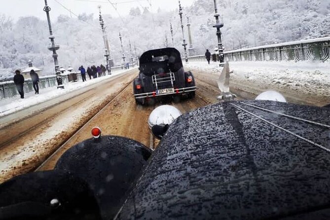 Vintage Cars Prague - Grand City Tour 150min / 1-6 pers. 2,5hrs - Paris Street brings Prague’s grandest address