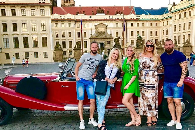 Vintage Cars Prague - Sightseeing Tour 90min / 1-6 pers. - Prague sightseeing with a vintage-car twist