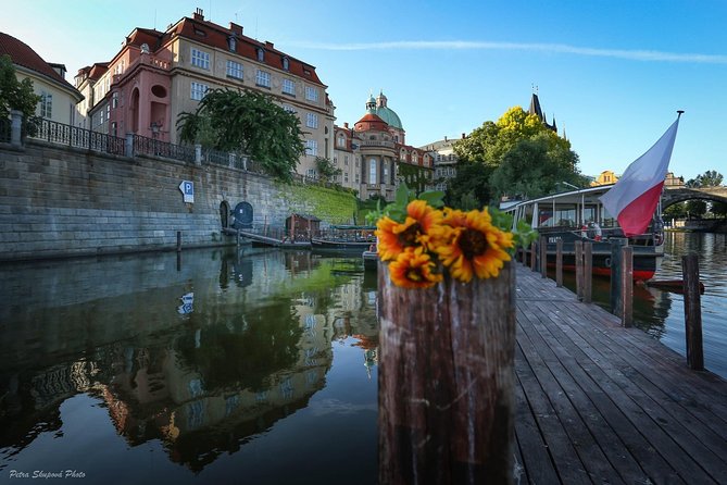 VIP Private tour Prague: Castle, Lunch, Beer, Boat - What the $337.43 price means