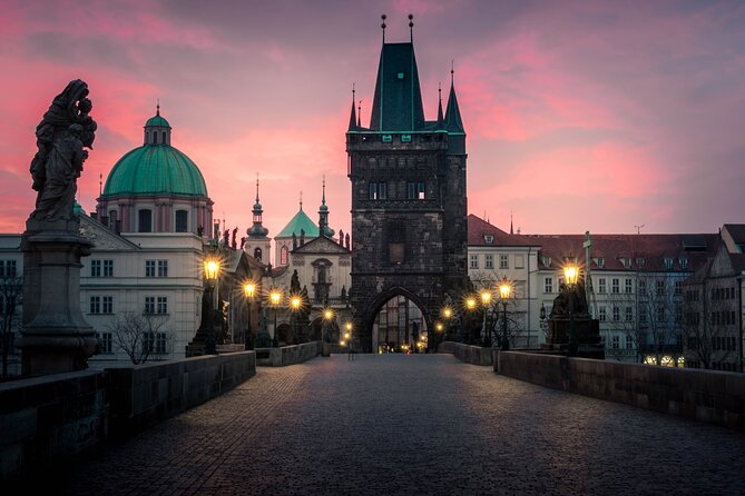 VIP Tour: Professional photos - You and Prague Best Monuments - Who should book this photo walk