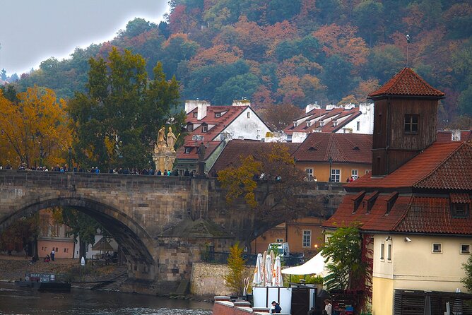 Walking through ages: 11th to 21st century, Prague flavoured - Old Town Square and the streets of Stare Mesto
