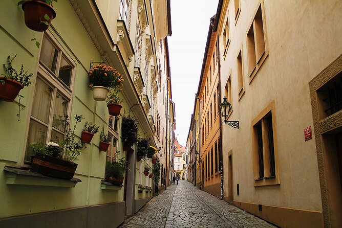 Walking through ages: 11th to 21st century, Prague flavoured - The Estates Theatre and Mozart’s Prague