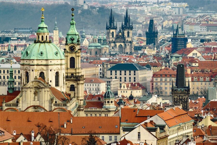 Walking tour of Prague in french: Old Town & Charles Bridge - Why this short walk works well in Prague
